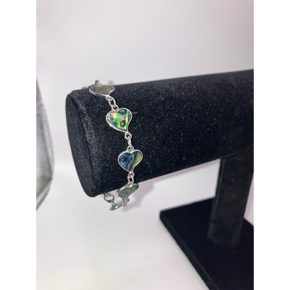 Mother of Pearl Heart Shaped Silver-Tone 7 Inch Bracelet! - Picture 3 of 10